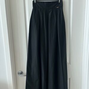 BSB Collection Black High-Waist Maxi Skirt with Pockets – Size Eu 38